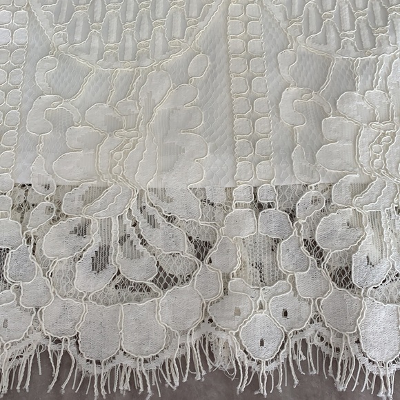 FASHION NOVA WHITE DRESS - Picture 4 of 5